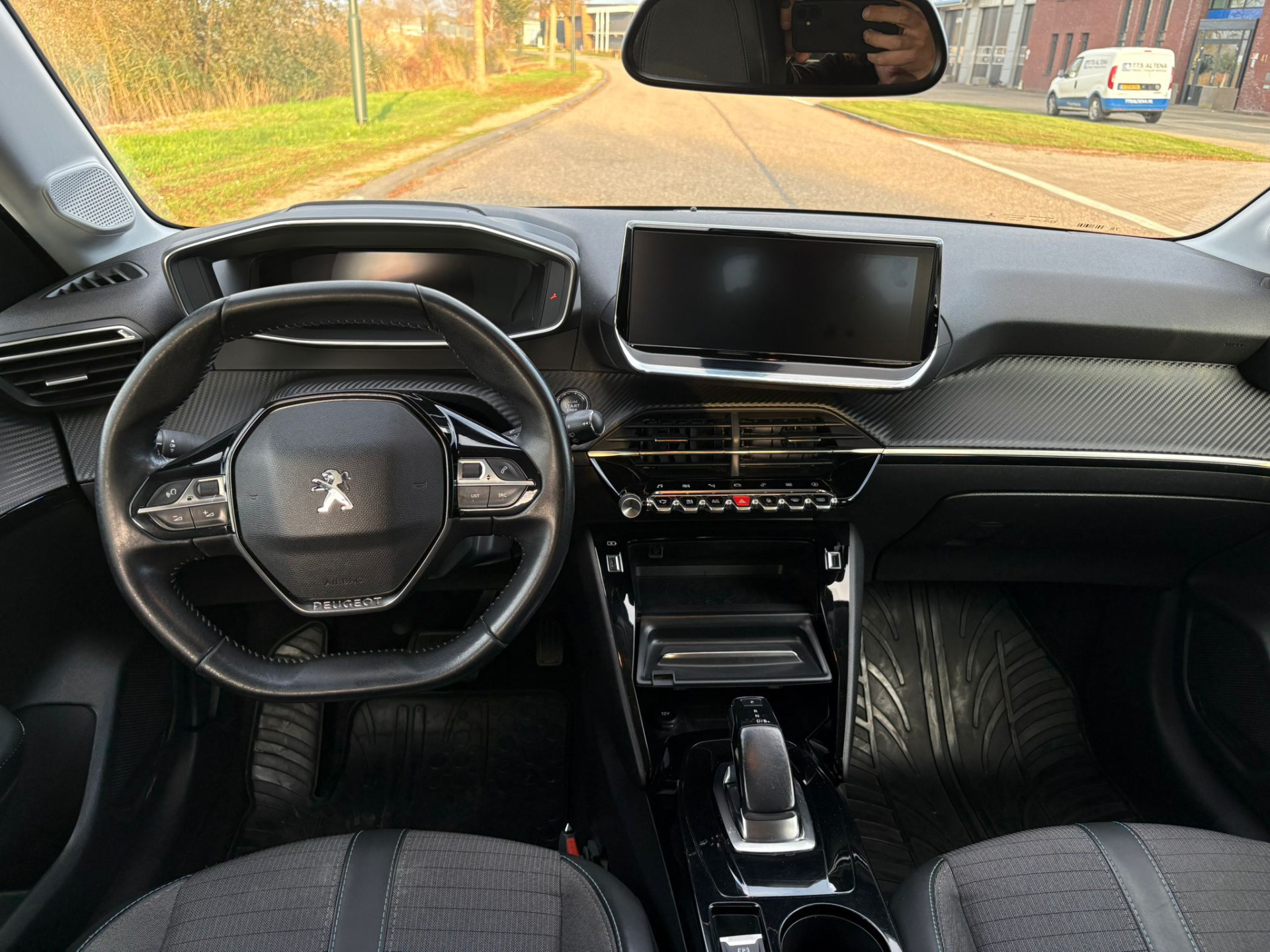 Hoofdafbeelding Peugeot e-208