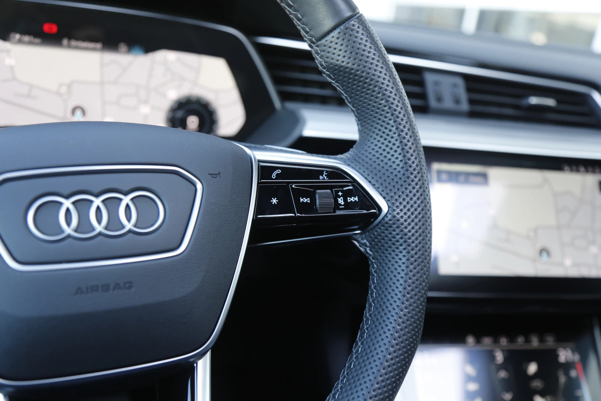 Hoofdafbeelding Audi e-tron