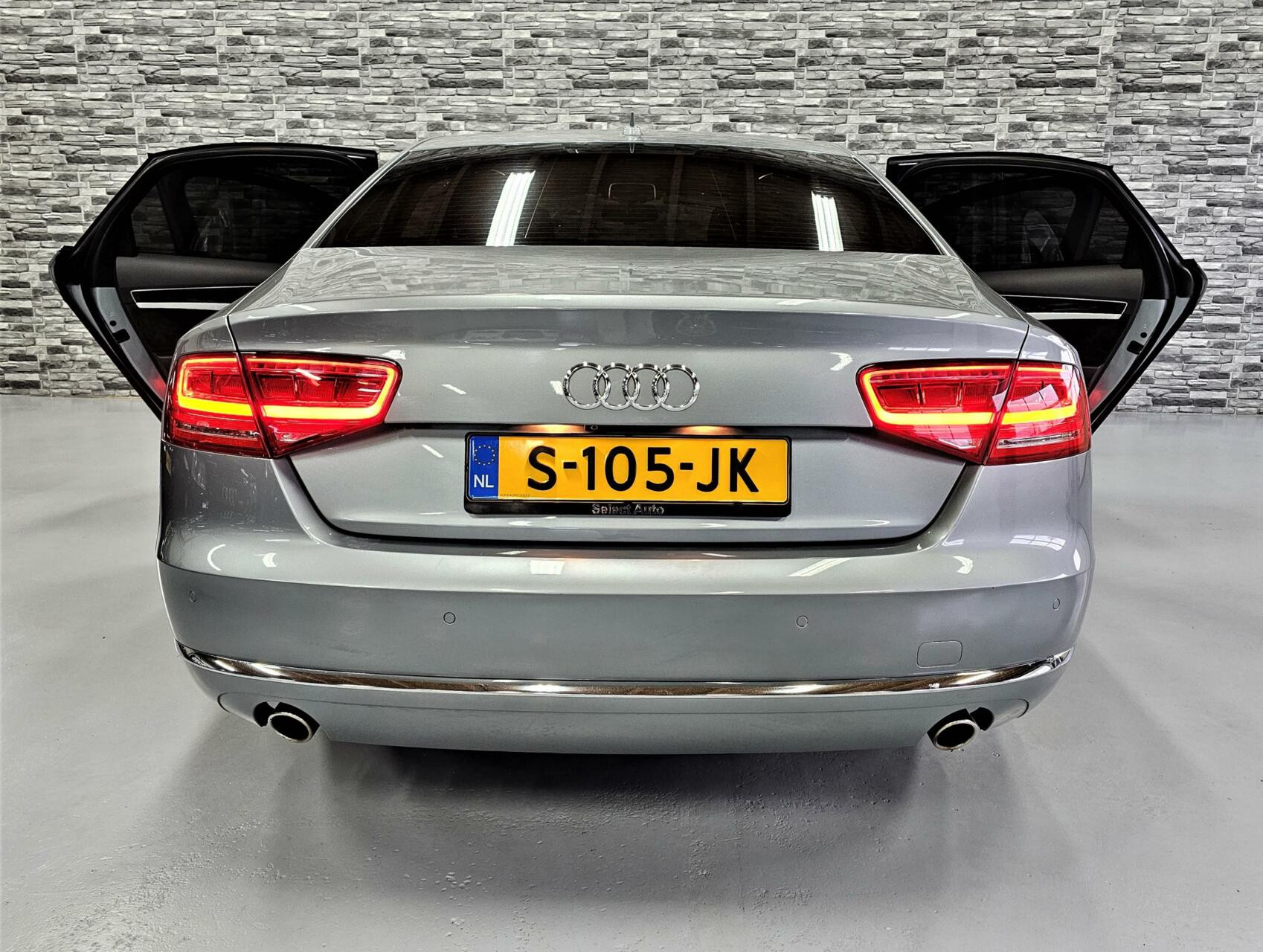 Hoofdafbeelding Audi A8