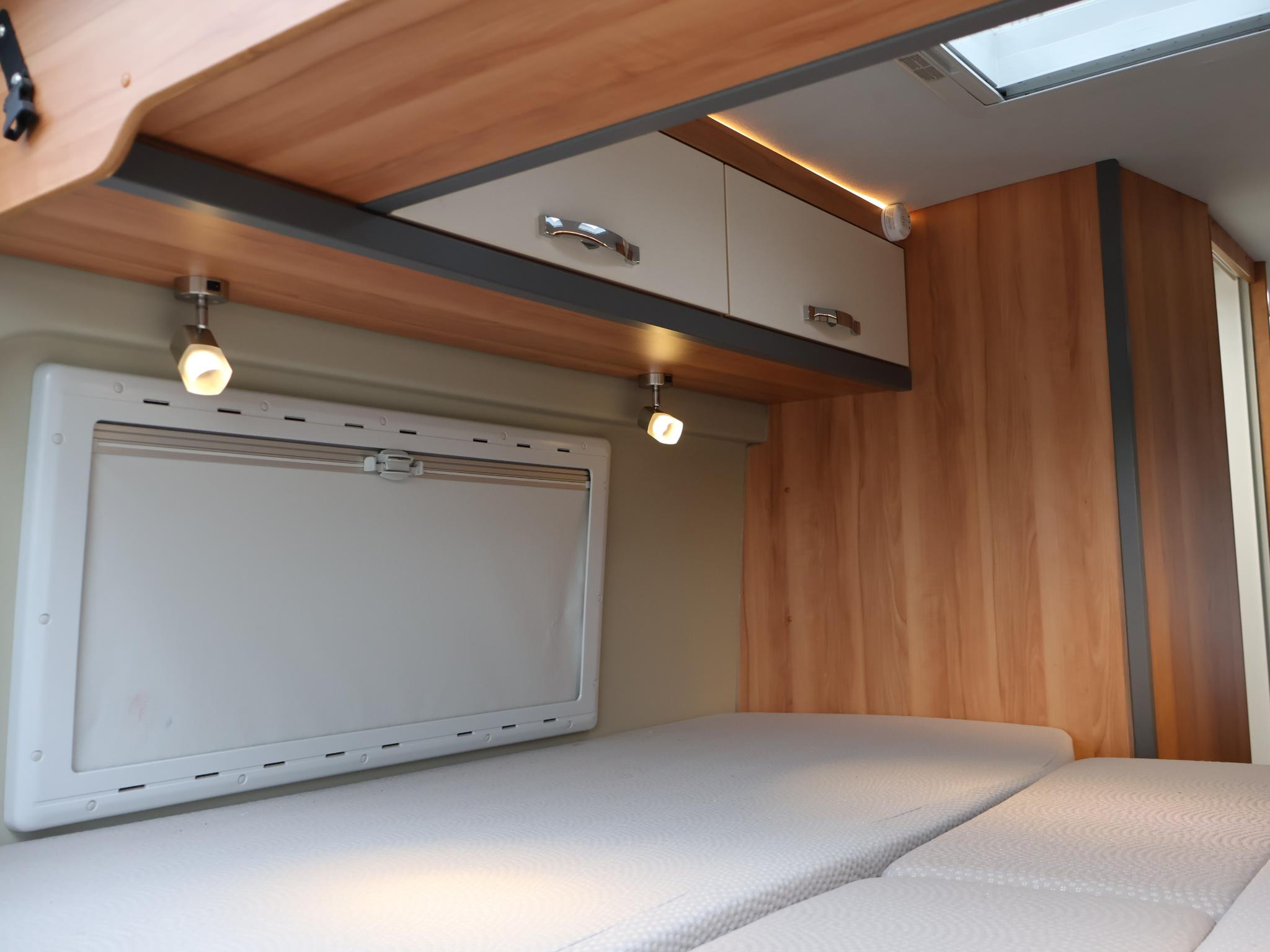 Hoofdafbeelding Pössl Summit 640