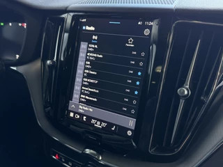 Volvo XC60 Volvo XC60 2.0 T6 350PK PHEV AWD PLUS DARK LONG RANGE PANO HARMAN-KARDON 360CAM ELEK.KLEP STUUR/STOEL VERW. Plug in Hybrid - afbeelding nr 45