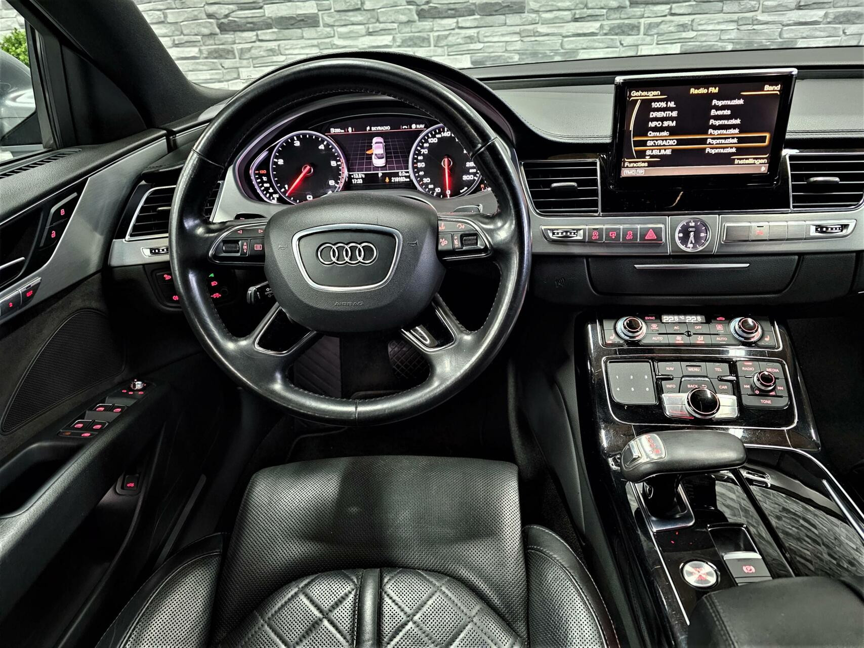 Hoofdafbeelding Audi A8