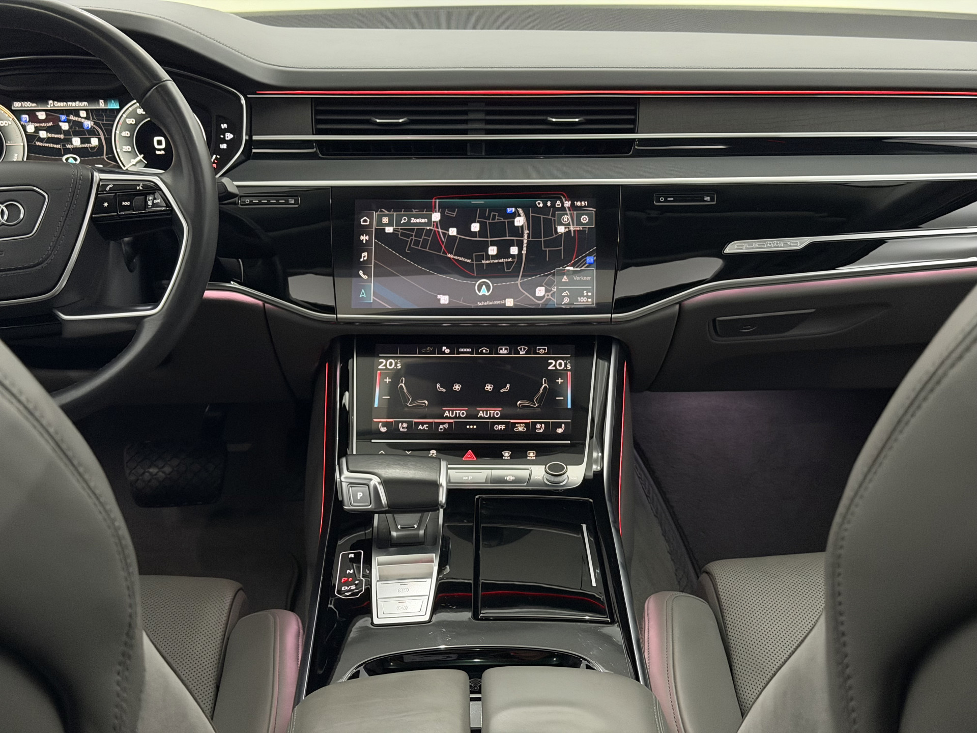 Hoofdafbeelding Audi A8