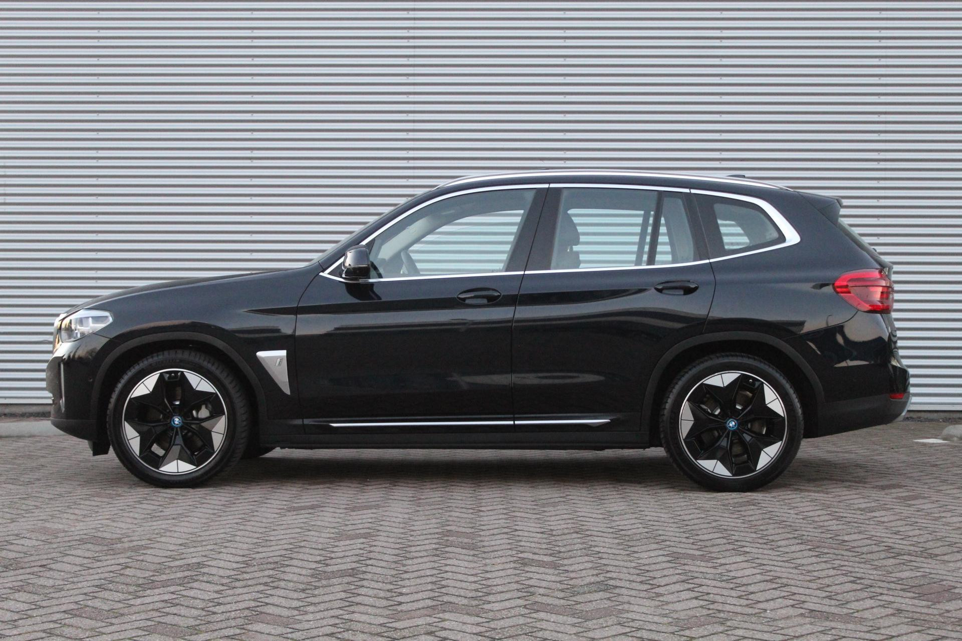 Hoofdafbeelding BMW iX3