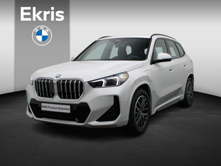 BMW X1 xDrive30e M Sportpakket | Premium Pack | Adaptief M Onderstel | Comfort Access | Trekhaak | Driving Assistant Plus | 18''