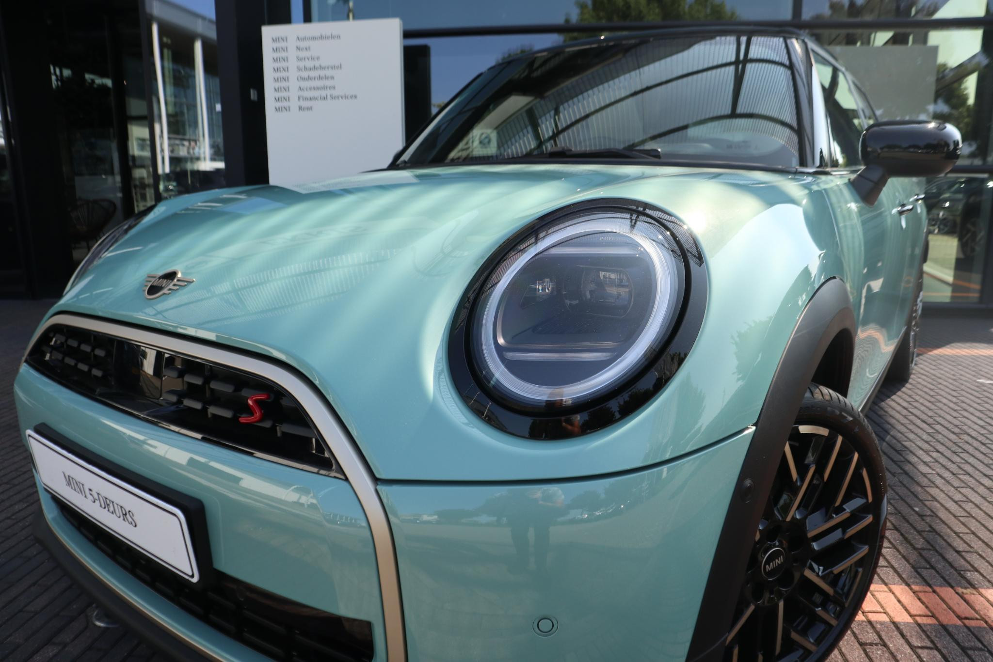 Hoofdafbeelding MINI 5-deurs