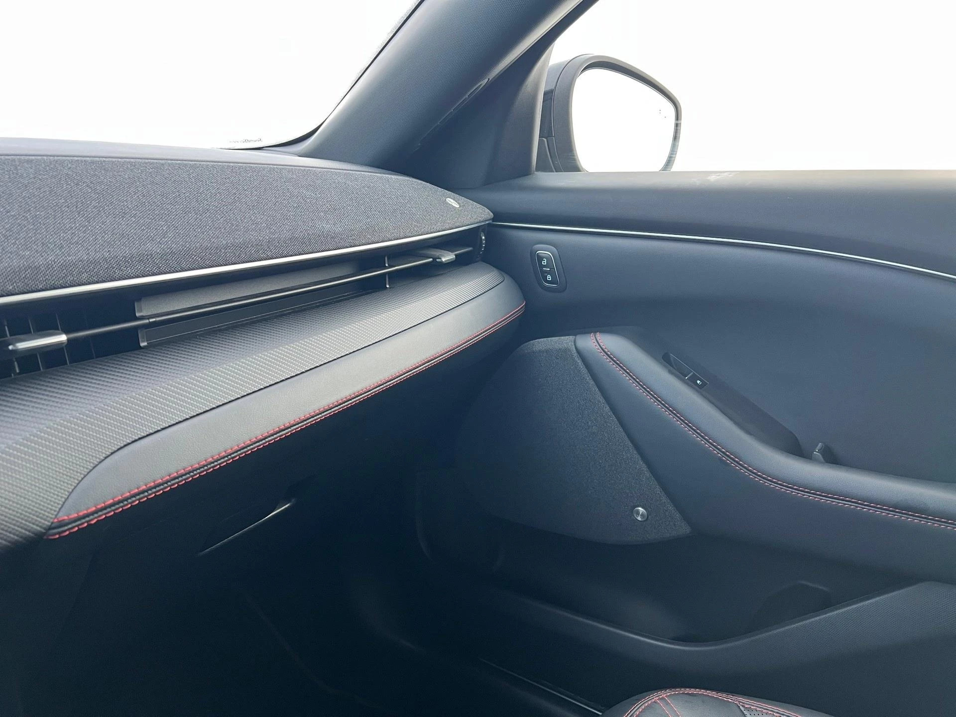 Ford-Mustang Mach-E-image-8