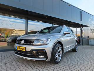 Hoofdafbeelding Volkswagen Tiguan Volkswagen Tiguan 1.5 TSI DSG Highline Business R Pano Ecc Acc 2020