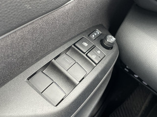 Toyota Yaris Cross Toyota Yaris Cross 1.5 Hybrid 130 Dynamic | Navi | Keyless Entry & Start | Stoelver - afbeelding nr 15