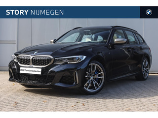 Hoofdafbeelding BMW 3 Serie BMW 3 Serie Touring M340i xDrive High Executive Automaat / Panoramadak / Trekhaak / Sportstoelen / Laserlight / Comfort Access / Head-Up / Harman Kardon / M Sportonderstel