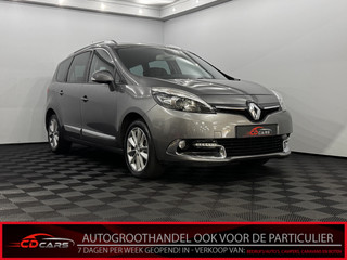 Hoofdafbeelding Renault Grand Scénic Renault Grand Scénic 1.2 TCe Bose Leder, Navi, Parkeersensoren, Cruise control, Clima, Keyless start, A start stop Bij de verkoop van gebruikte voertuigen door CD-Cars wordt geen standaard garantie verstrekt. De koper aanvaardt het voertuig in de staat waarin het zich bevindt op het moment van aankoop
