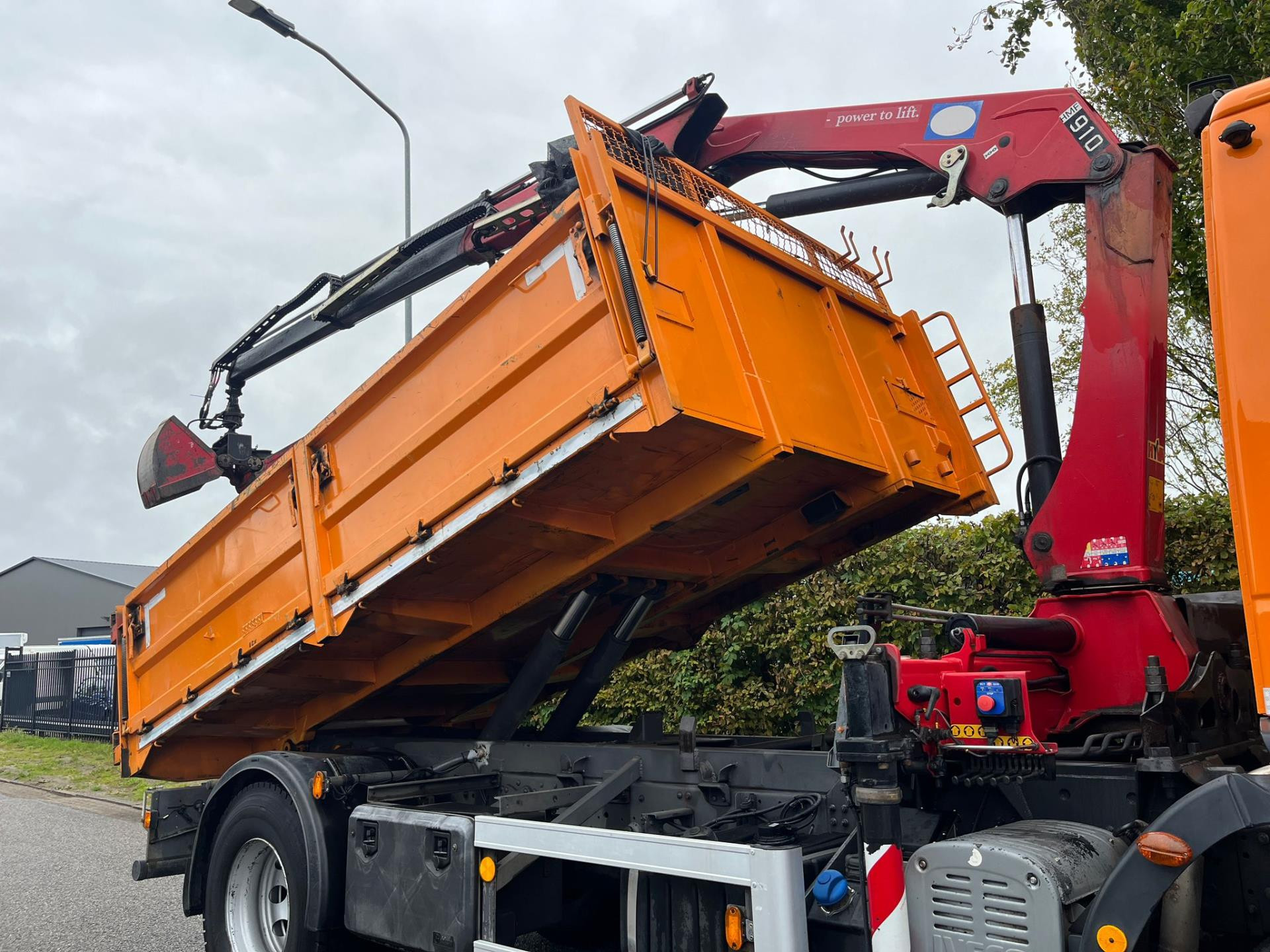 Hoofdafbeelding Eurocargo  190EL25 EEV . kipper , HMF kraan , 