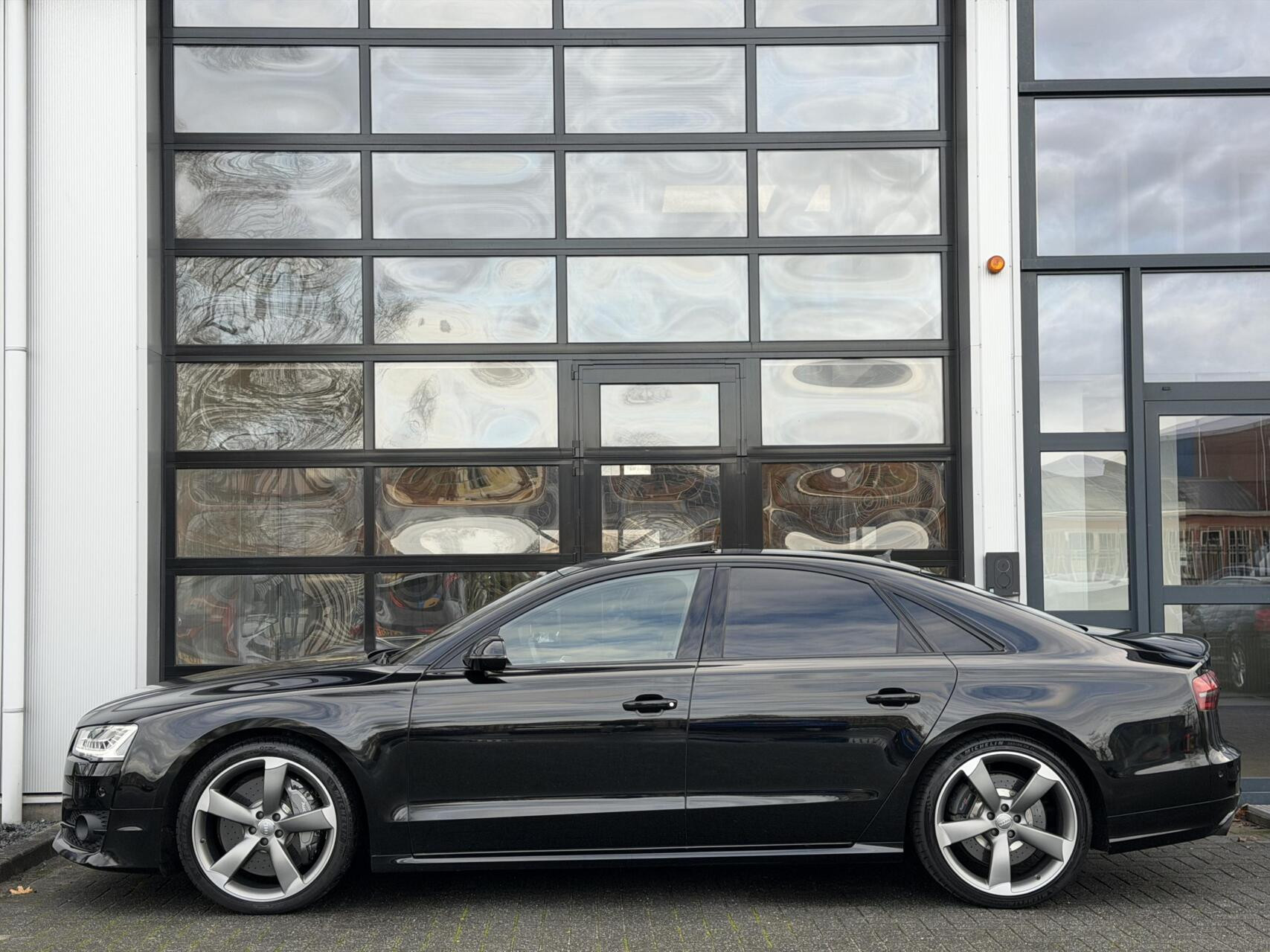 Hoofdafbeelding Audi S8