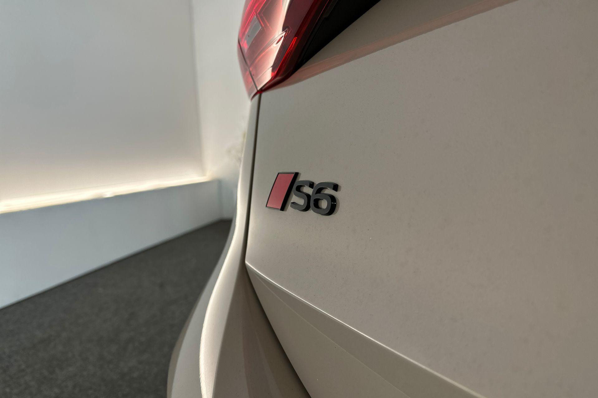 Hoofdafbeelding Audi S6 Avant e-tron