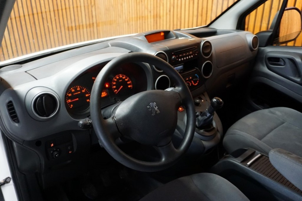 Hoofdafbeelding Peugeot Partner