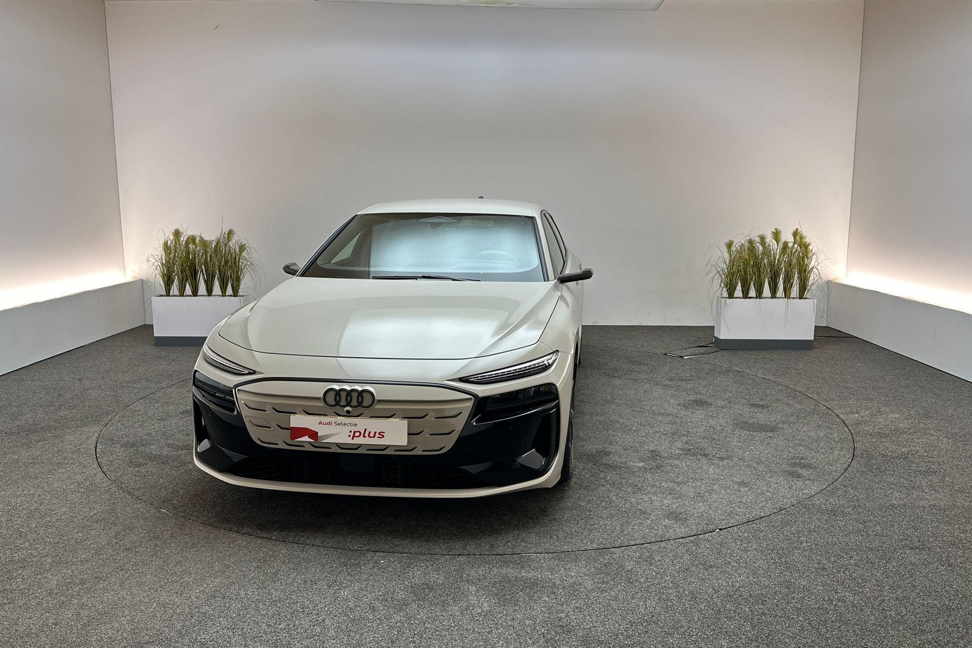 Hoofdafbeelding Audi S6 Avant e-tron