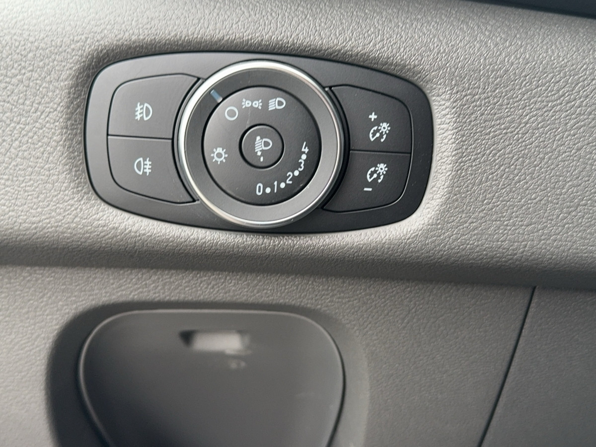 Ford-Transit-image-12