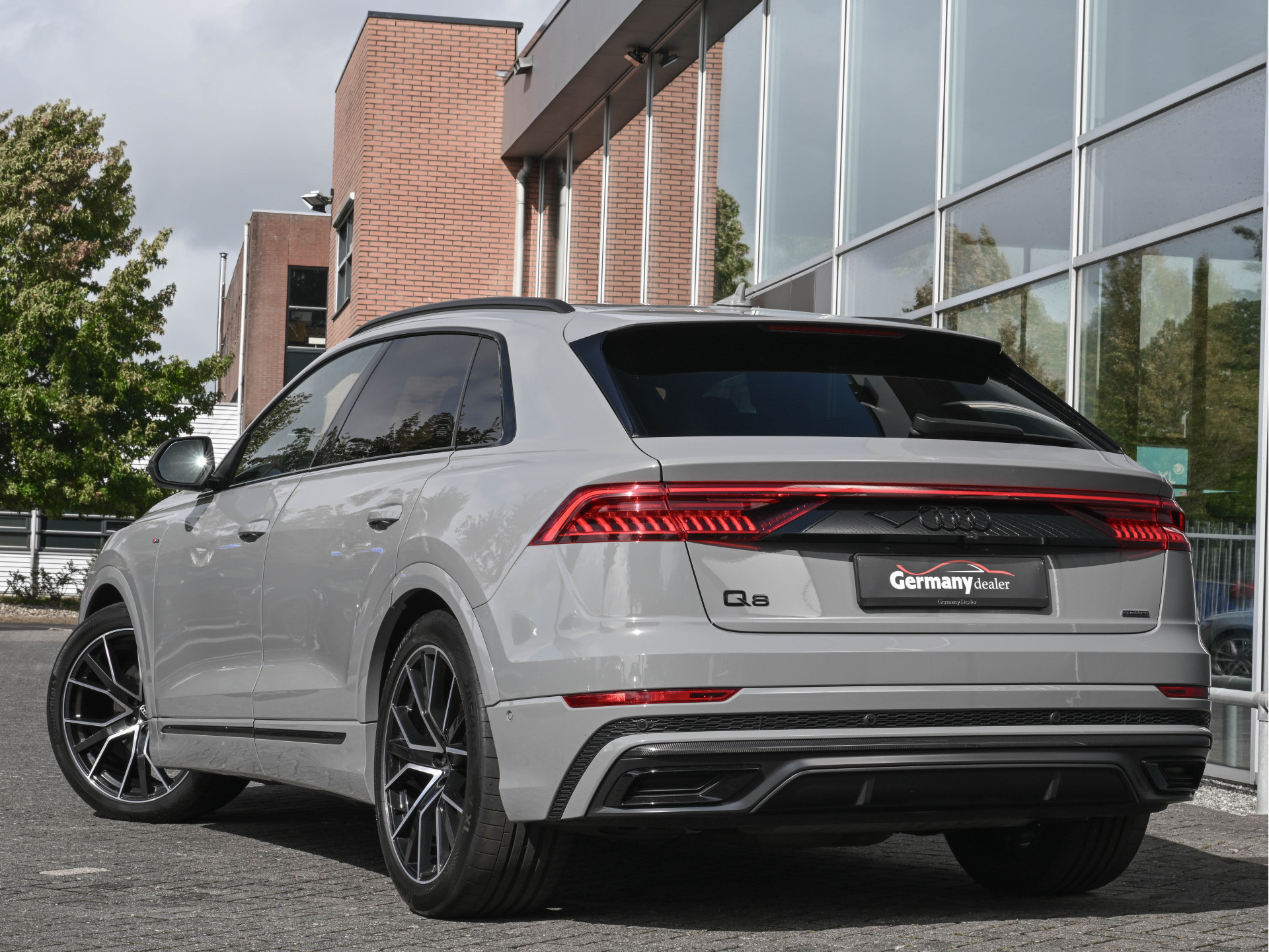 Hoofdafbeelding Audi Q8