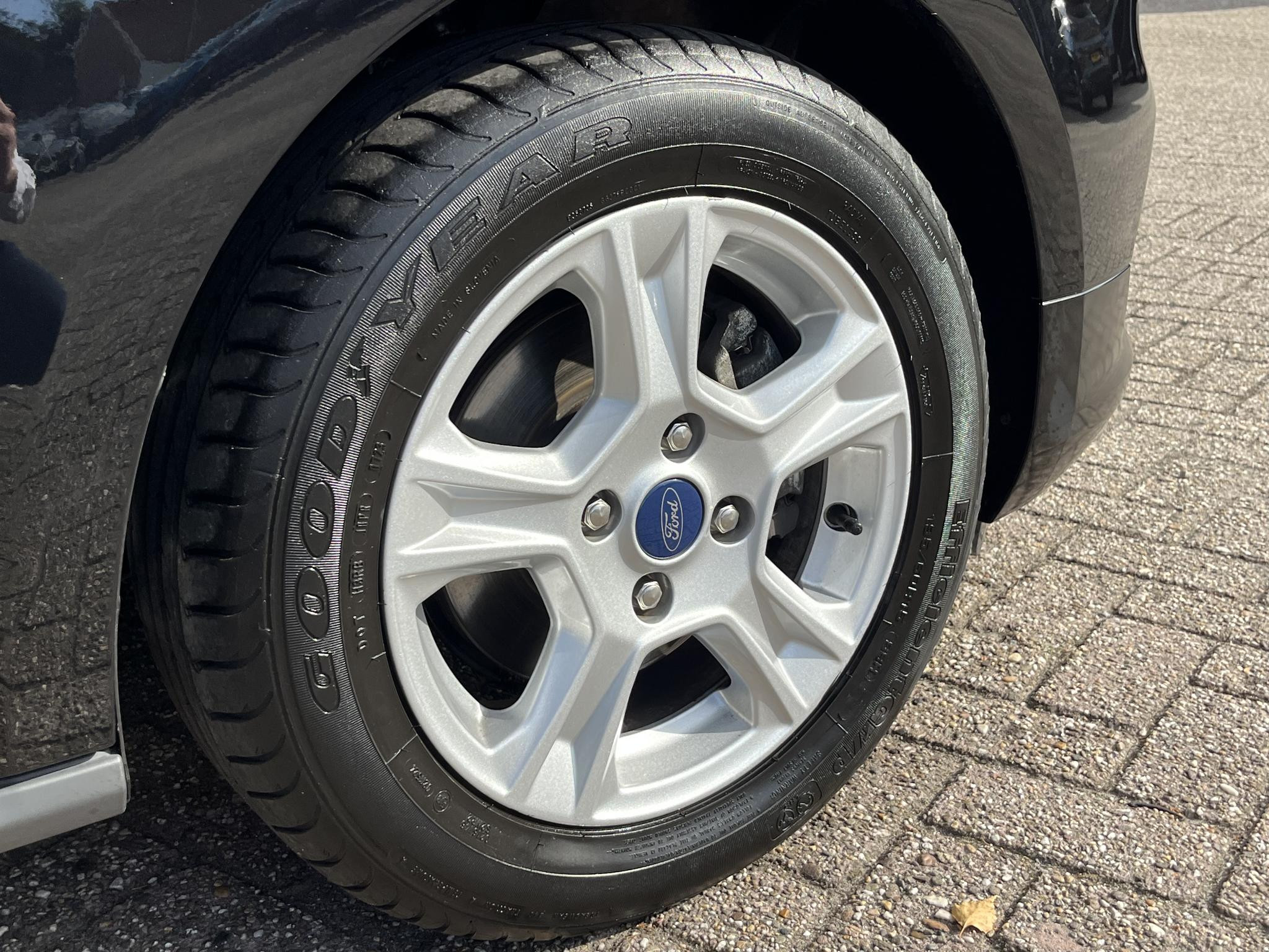 Hoofdafbeelding Ford Transit Courier