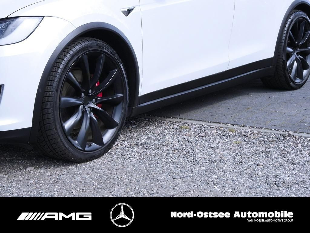 Tesla-Model X-image-4