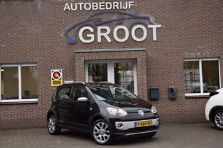 Volkswagen up! Up 1.0 CROSS BLUEM. HIGH UP!