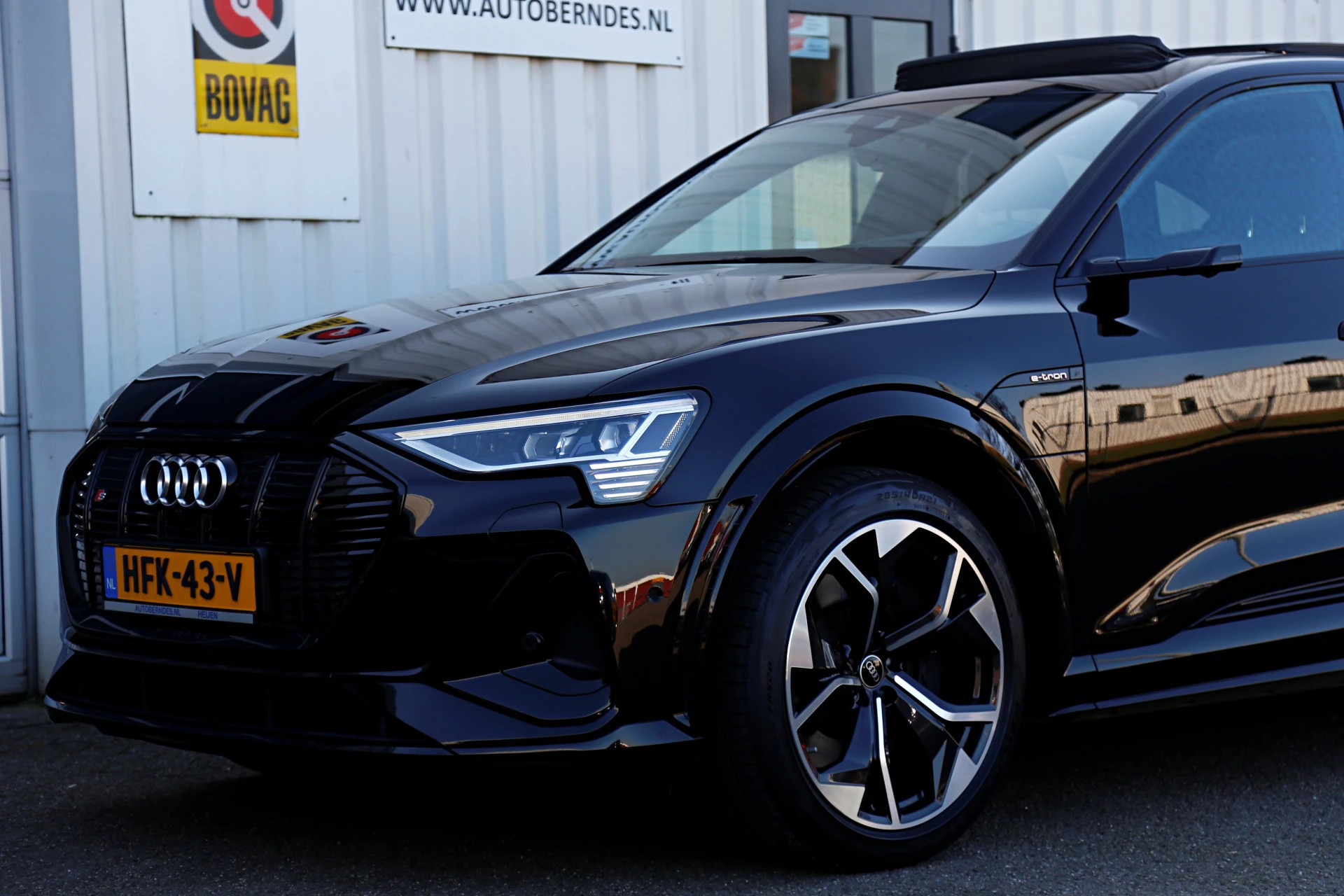 Hoofdafbeelding Audi e-tron