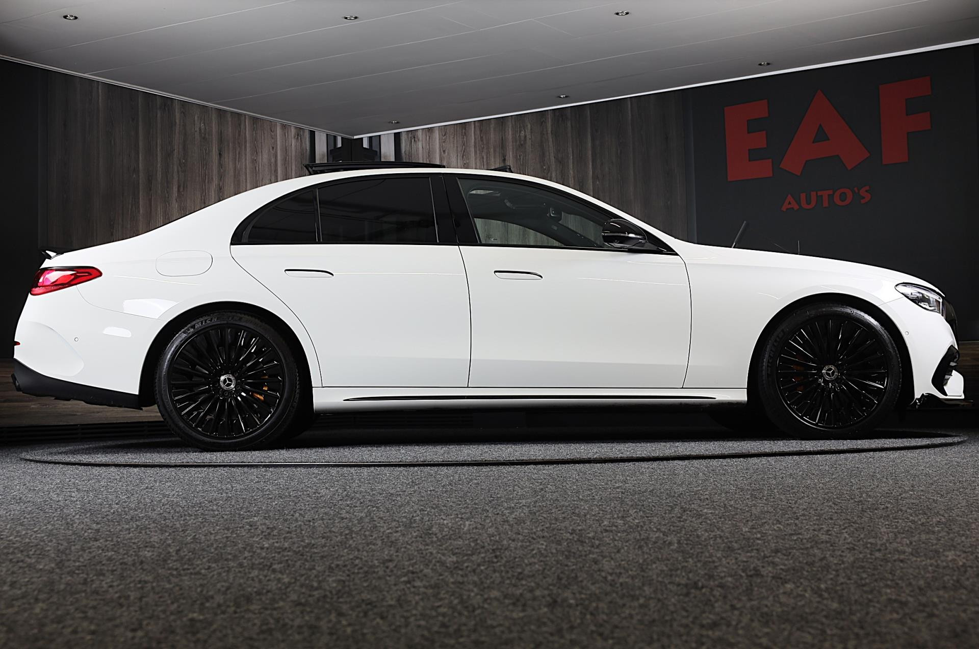 Hoofdafbeelding Mercedes-Benz E-Klasse