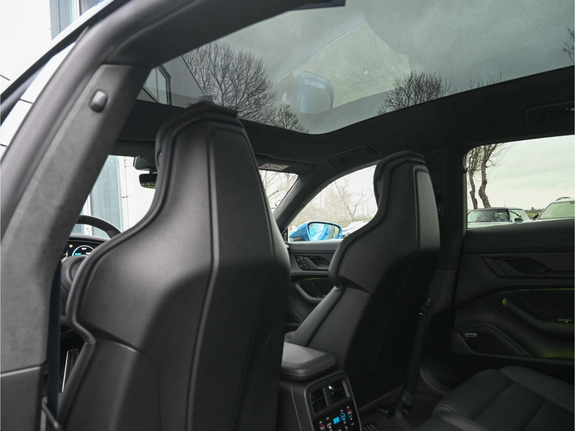 Hoofdafbeelding Porsche Taycan