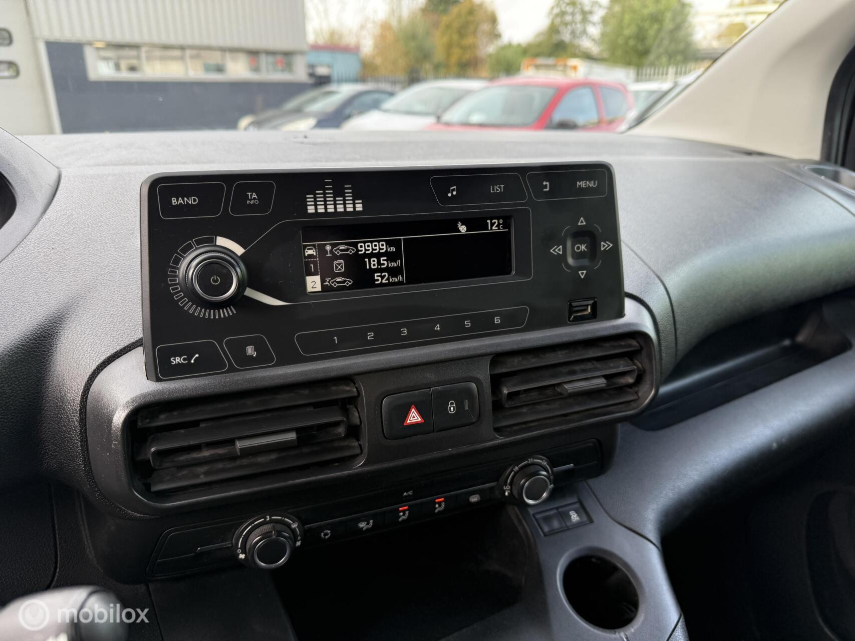 Hoofdafbeelding Peugeot Partner