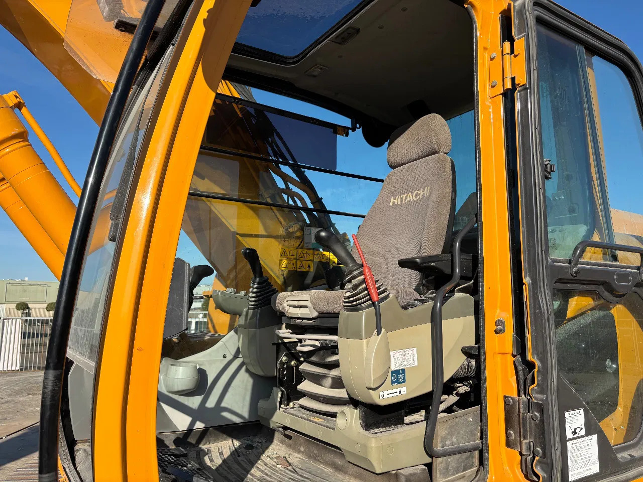 Hoofdafbeelding Hitachi 