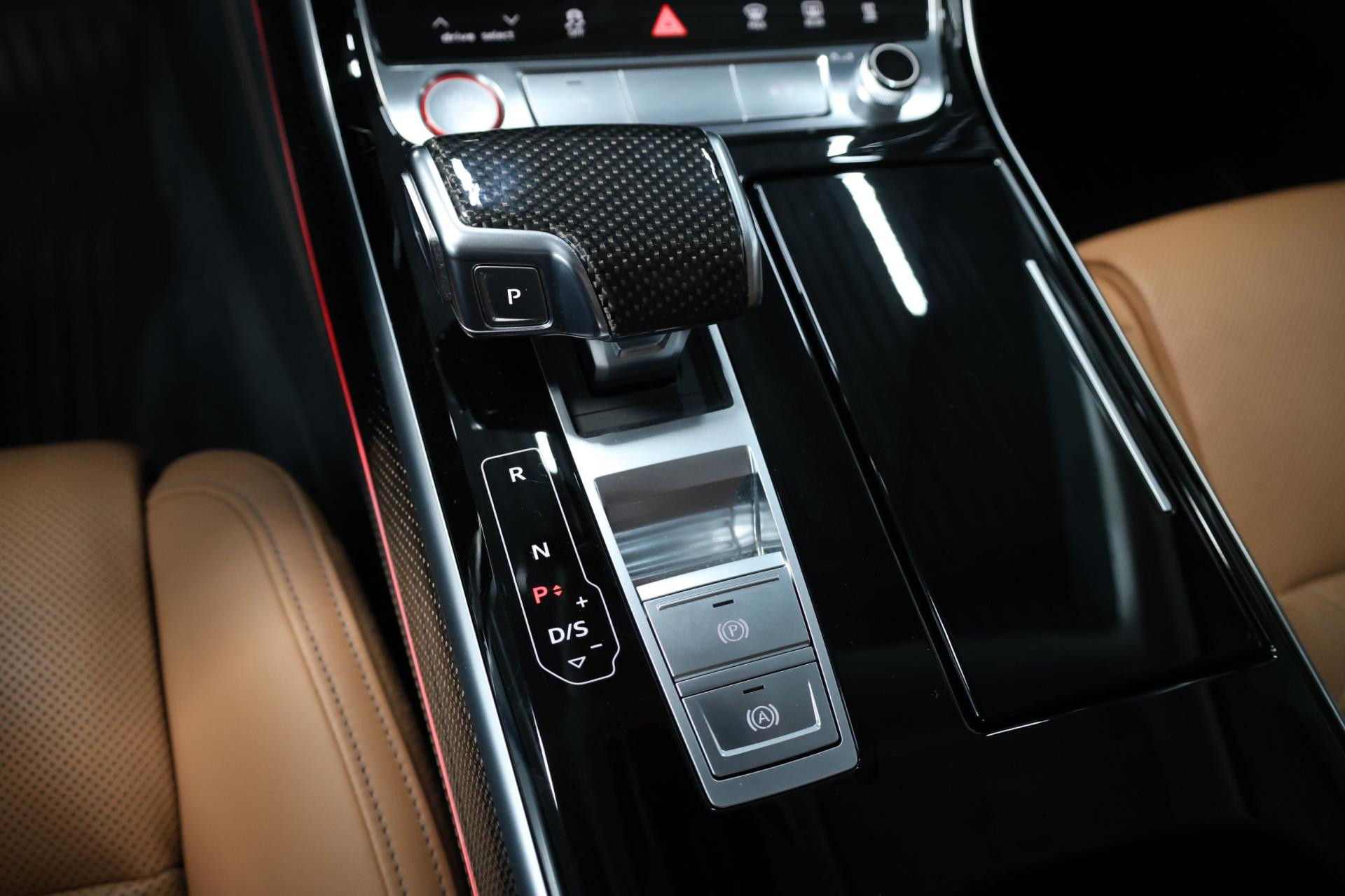 Hoofdafbeelding Audi S8