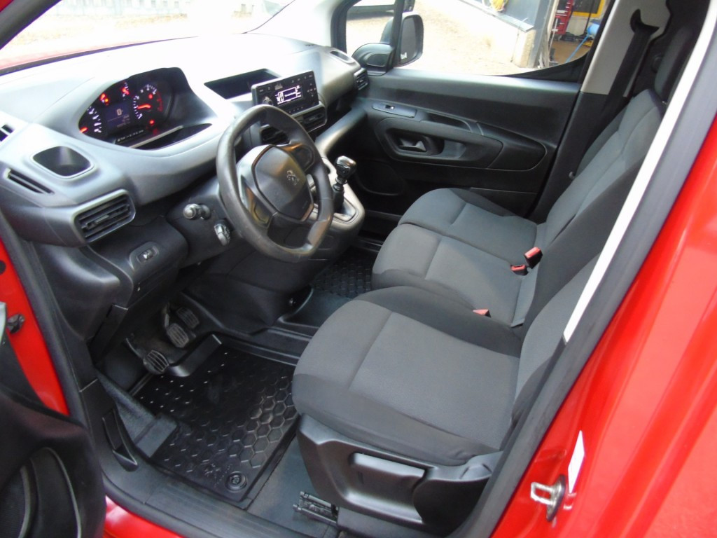 Hoofdafbeelding Peugeot Partner