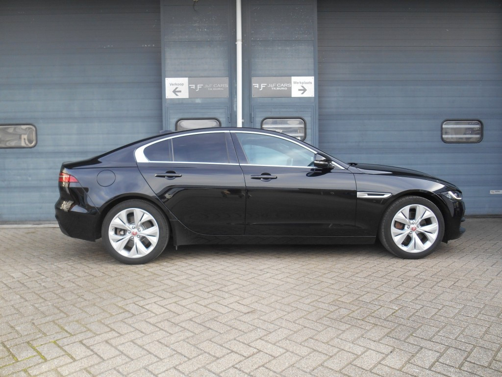 Hoofdafbeelding Jaguar XE