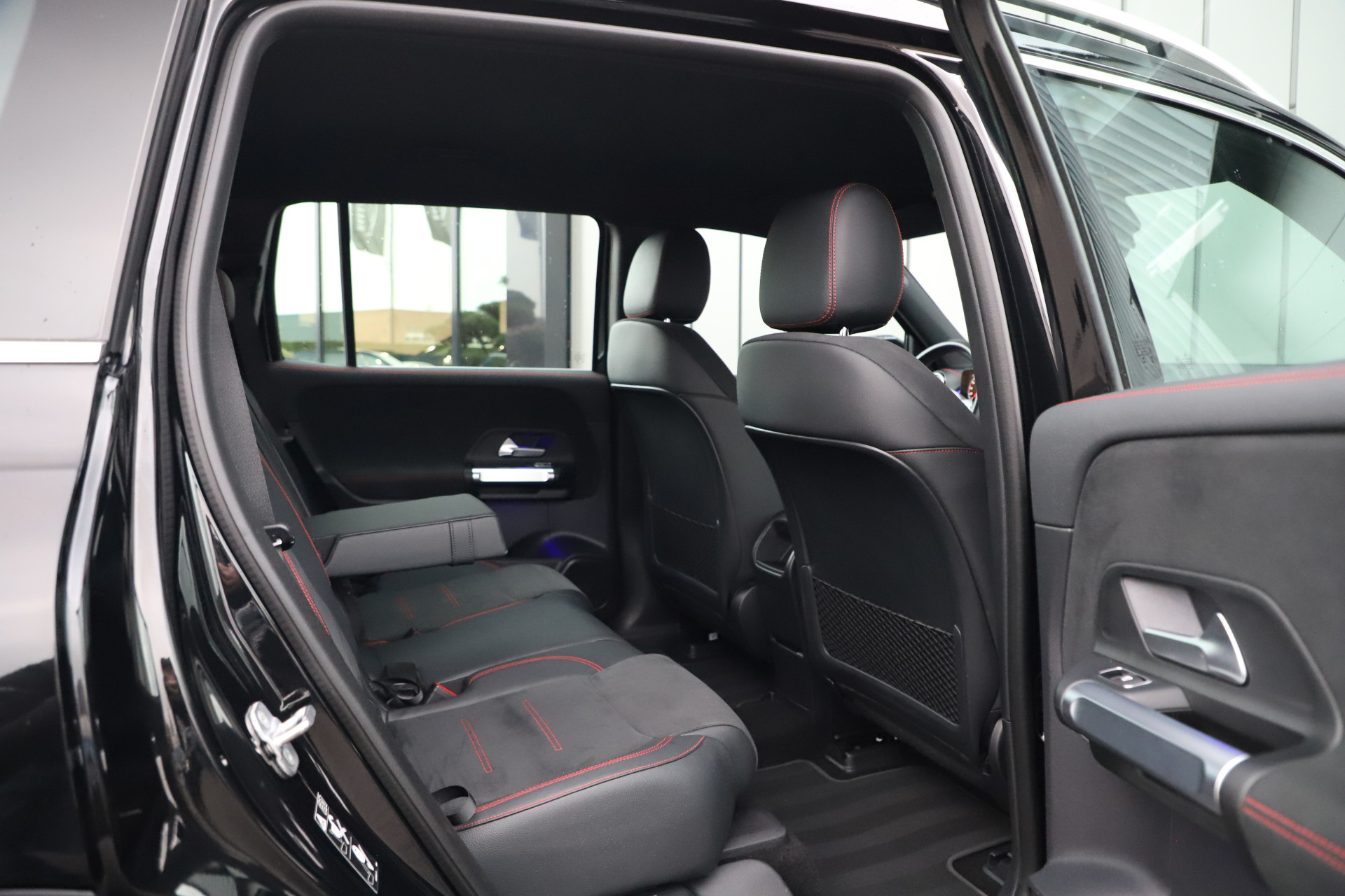 Hoofdafbeelding Mercedes-Benz EQB