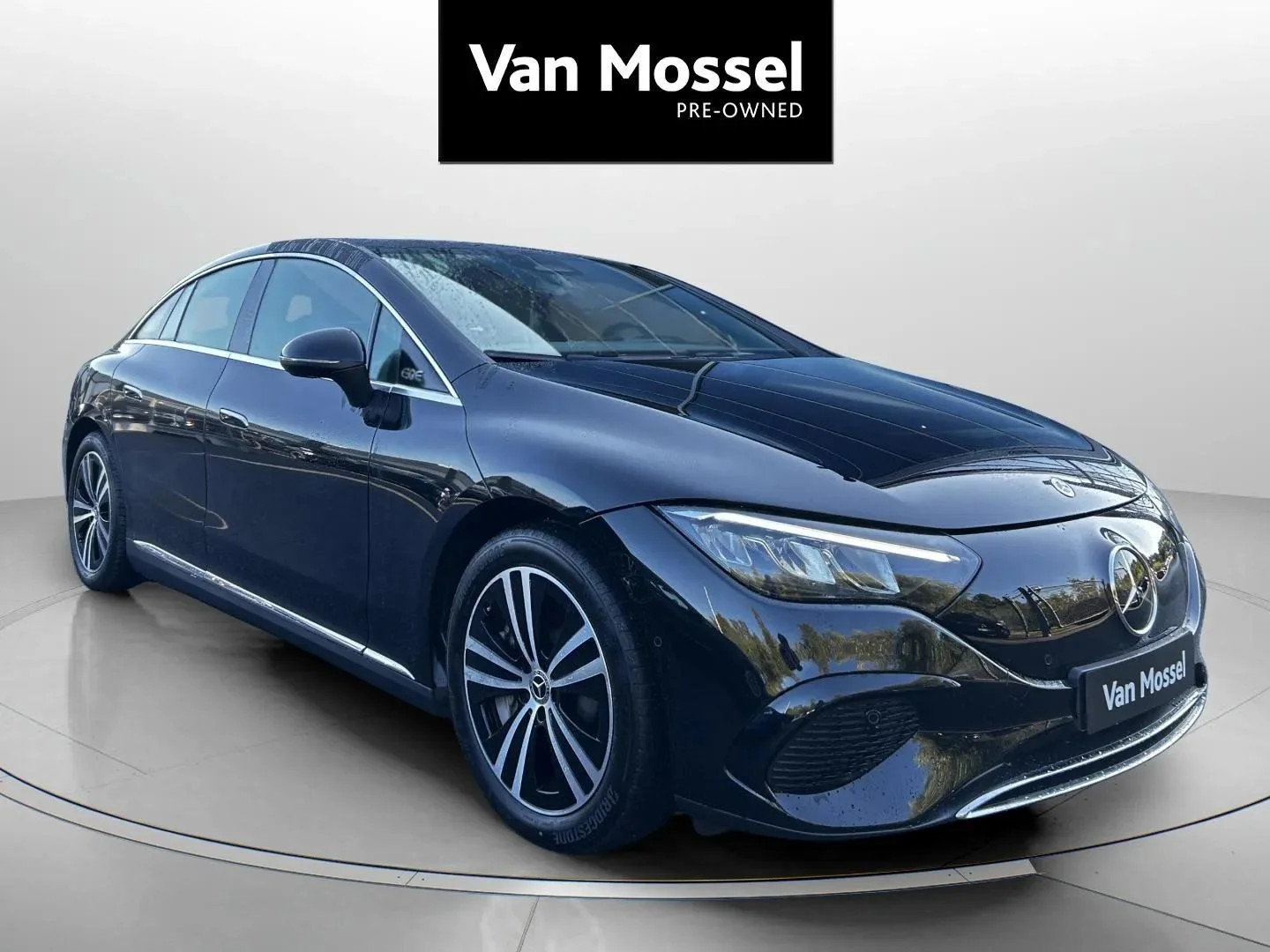 Mercedes-Benz-EQE-image-2