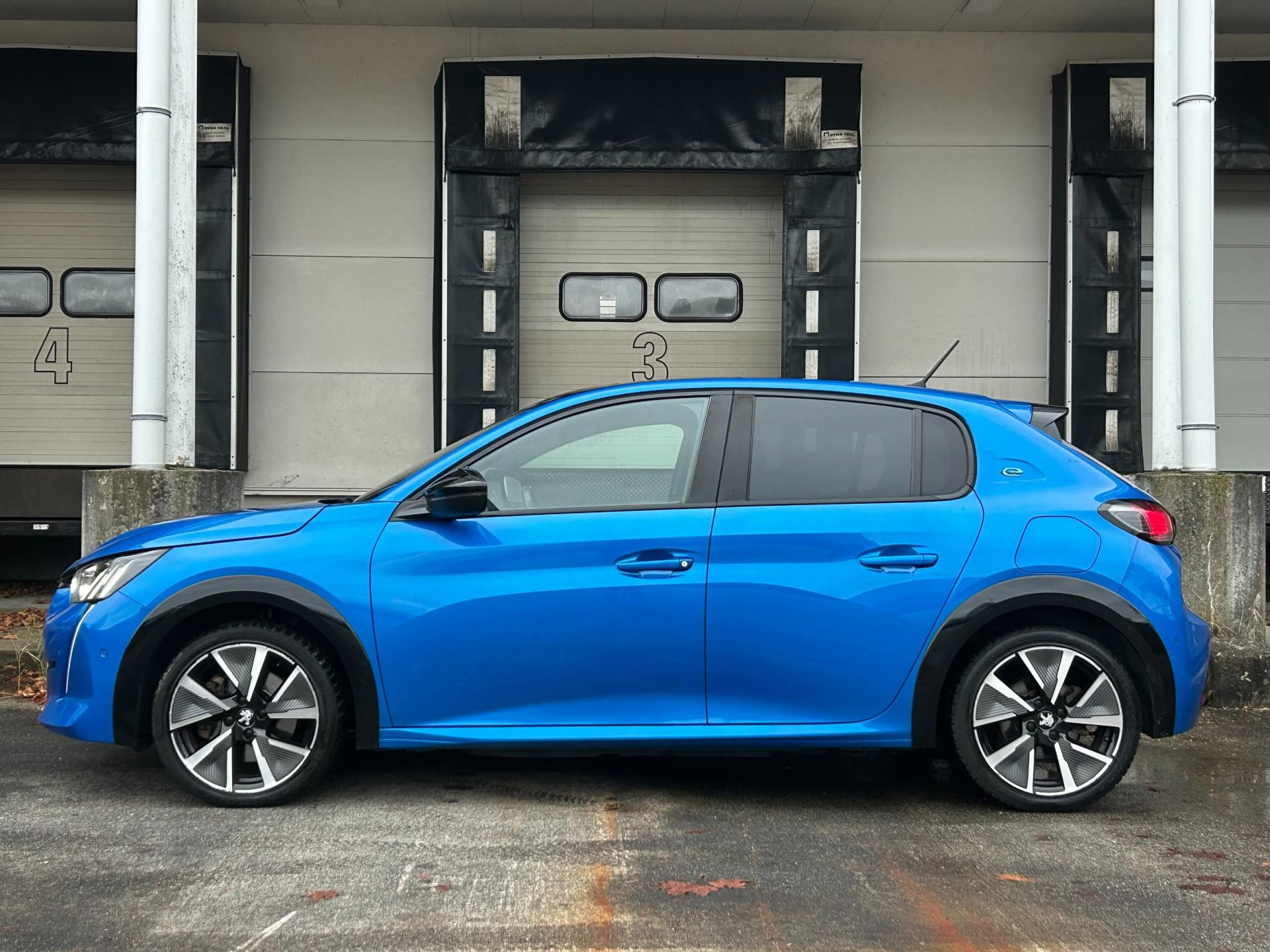 Hoofdafbeelding Peugeot e-208