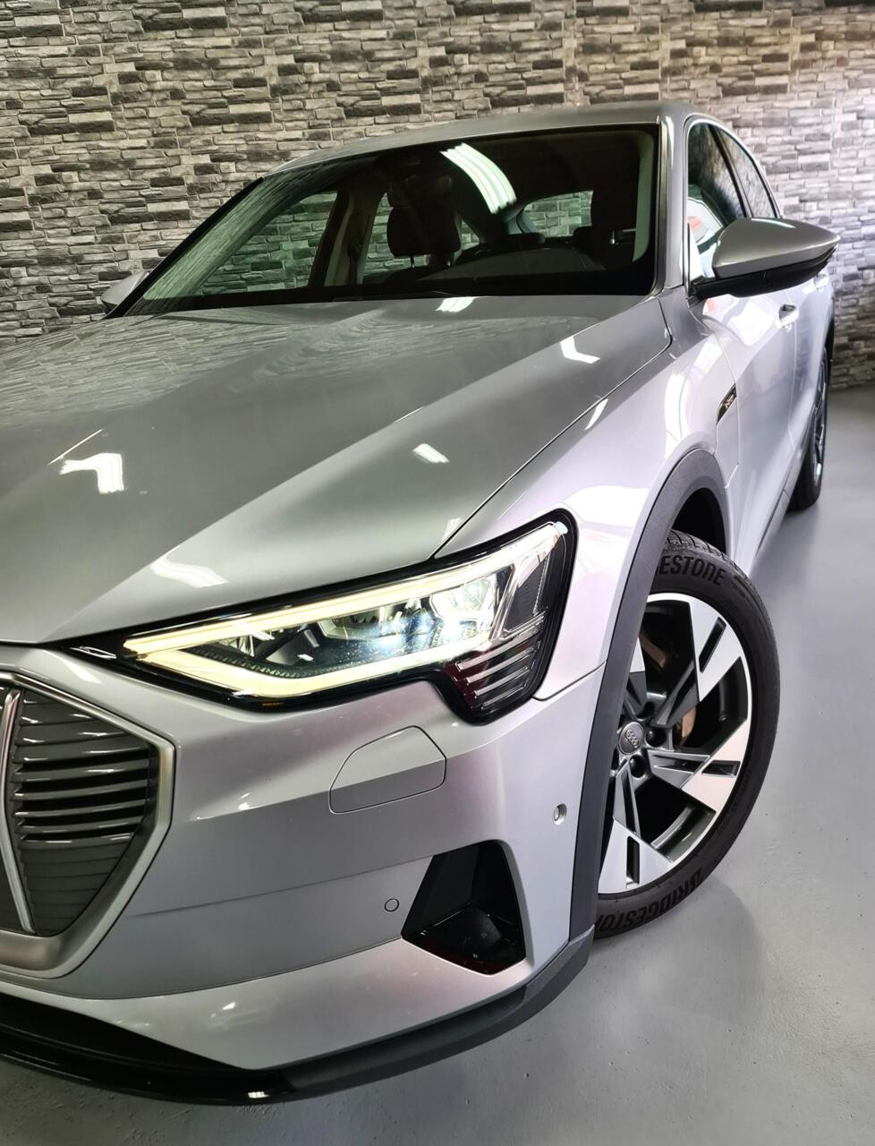 Hoofdafbeelding Audi e-tron