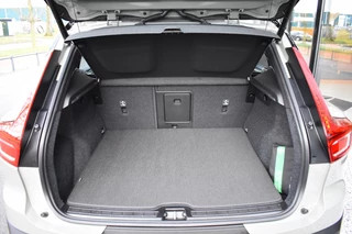 Volvo EX40 Volvo EX40 Extended Range Ultra 252pk/82kWh | 20'' | Trekhaak | Getint Glas - afbeelding nr 32