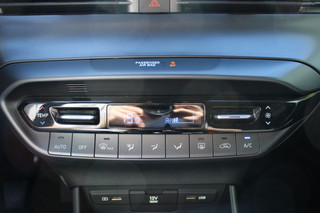 Hyundai i20 Hyundai i20 1.0 T-GDI Premium Navi/Led/Cam/Pdc/Wint/Carplay/16