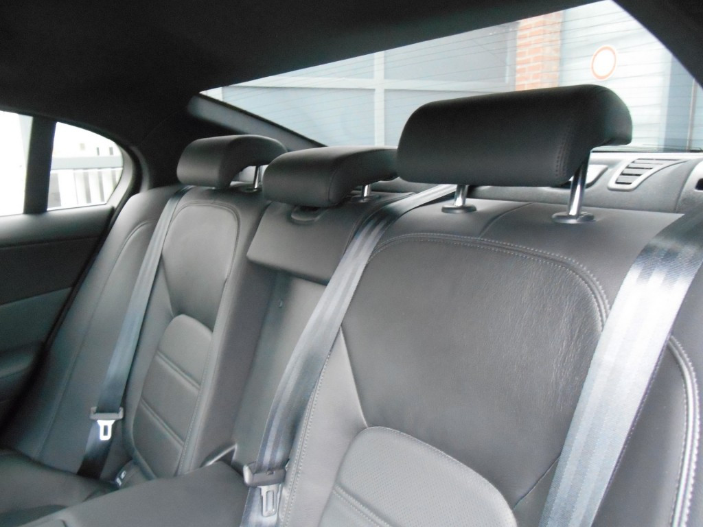 Hoofdafbeelding Jaguar XE