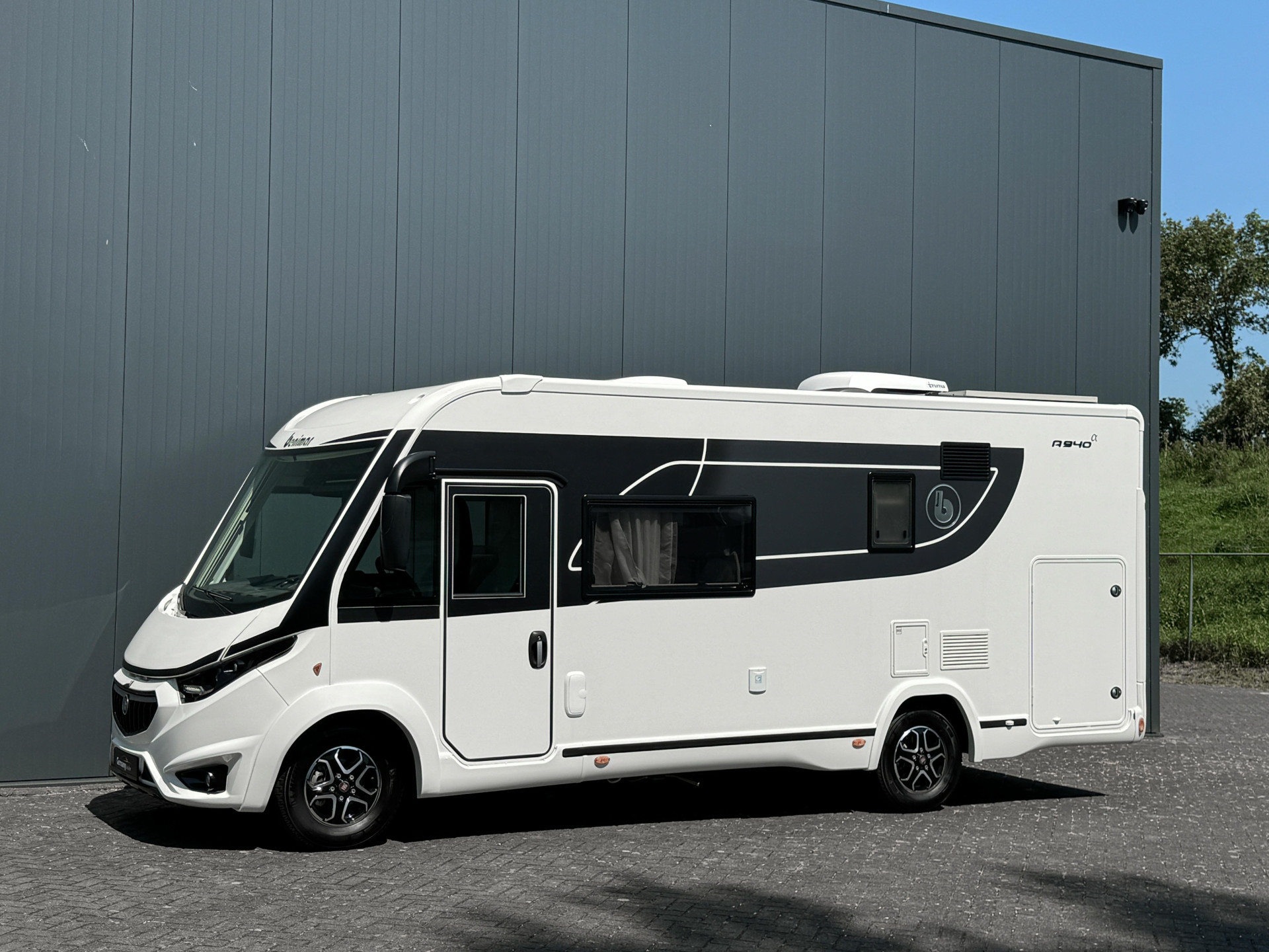 Hoofdafbeelding Benimar Amphitryon