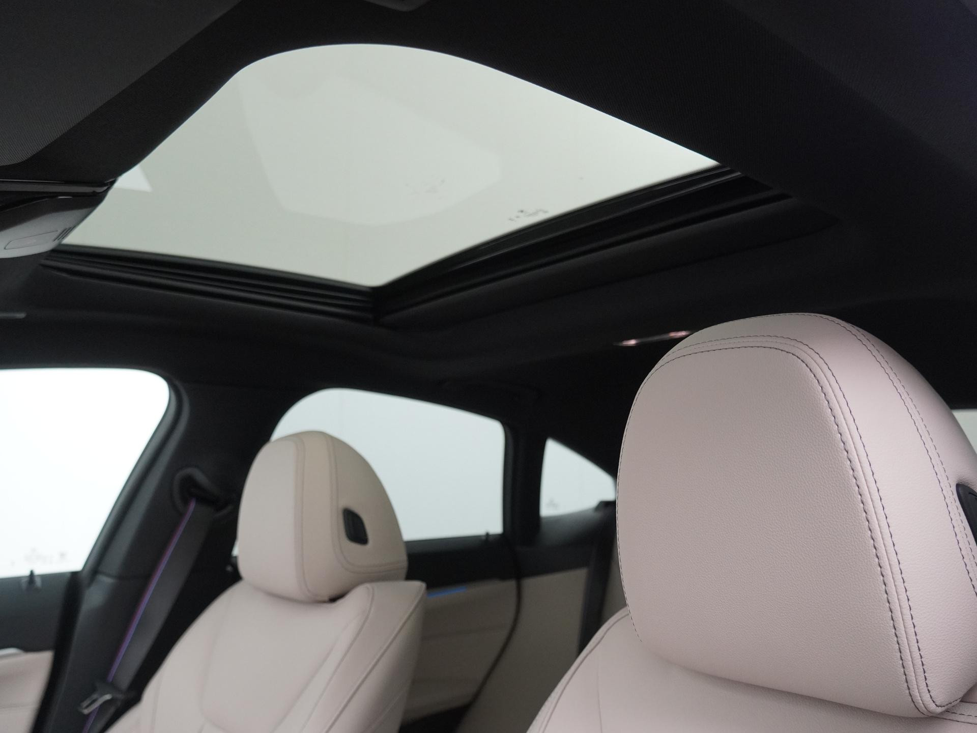 Hoofdafbeelding BMW i4