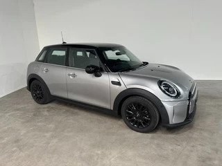 MINI Cooper 1.5 Classic, schuifdak, Leer,Navigatie, camera, automaat,