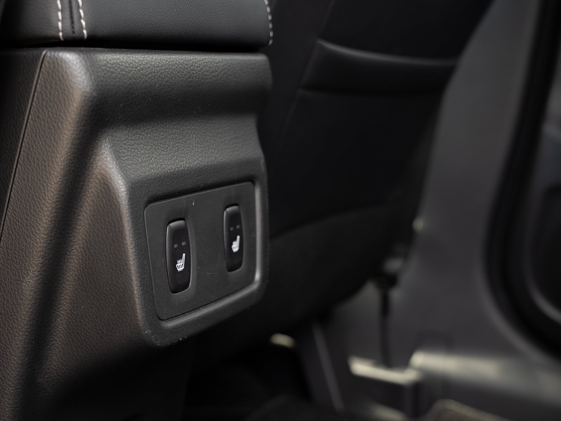 Mitsubishi-Eclipse Cross-image-11