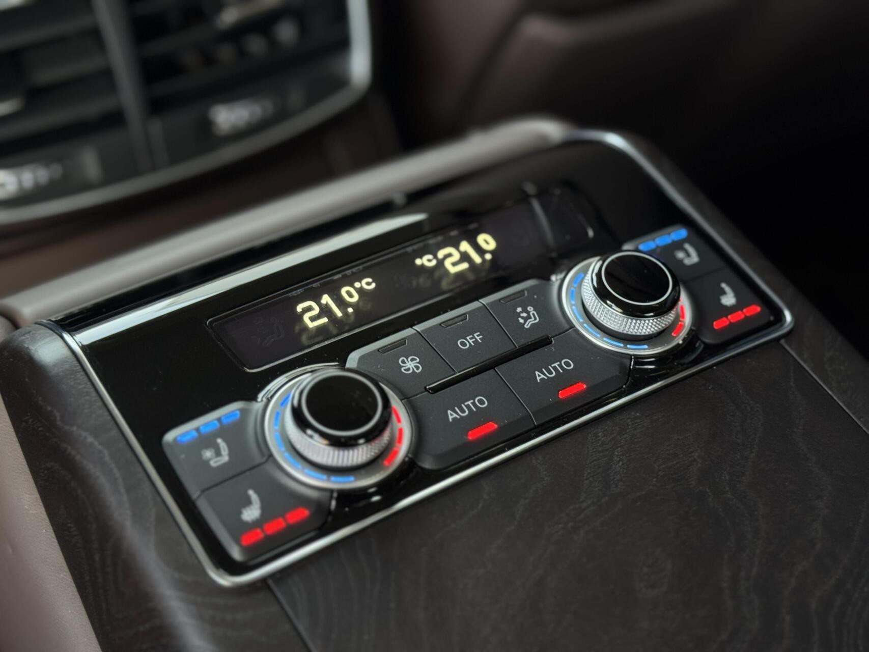 Hoofdafbeelding Audi S8