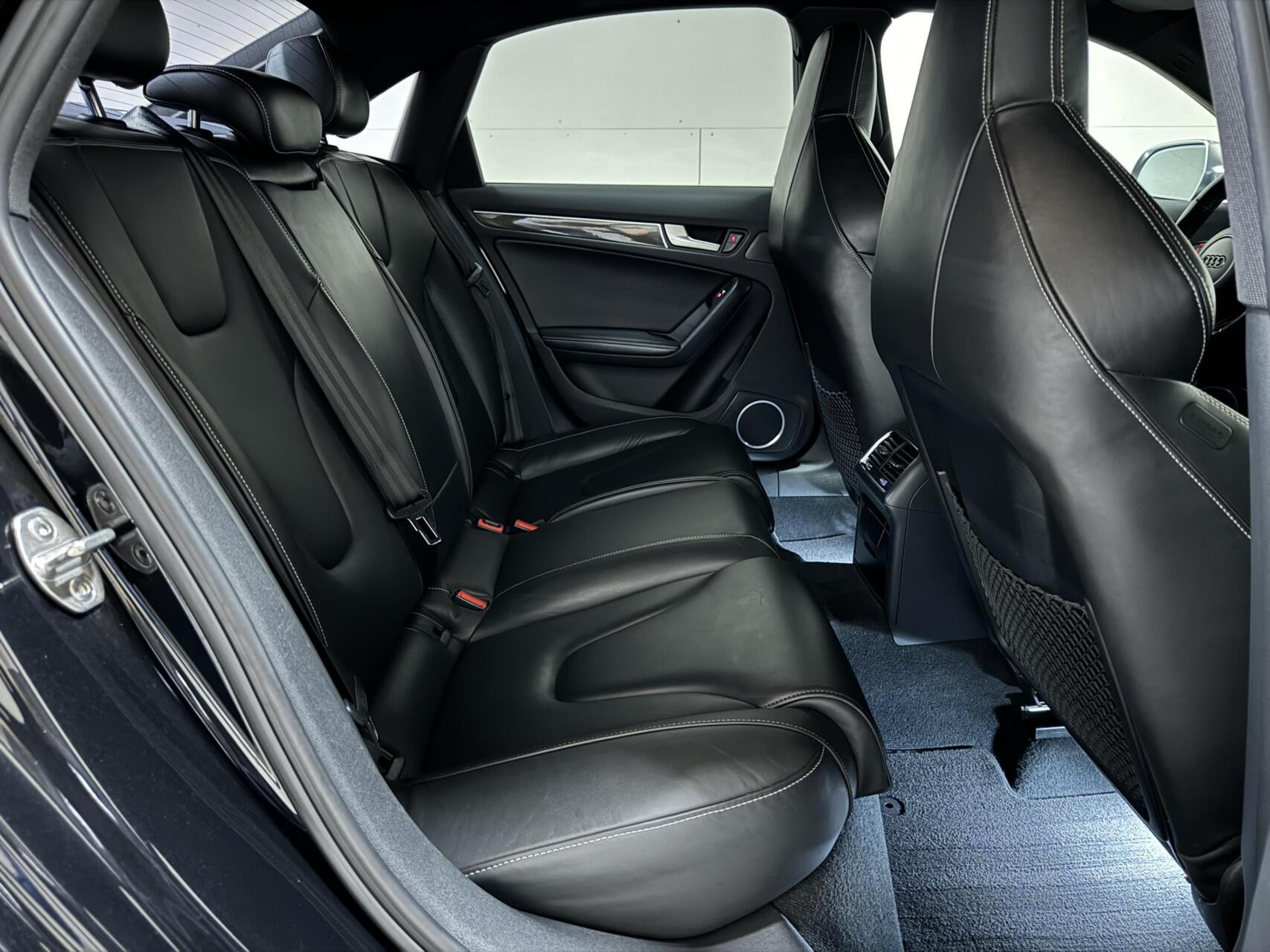 Hoofdafbeelding Audi S4