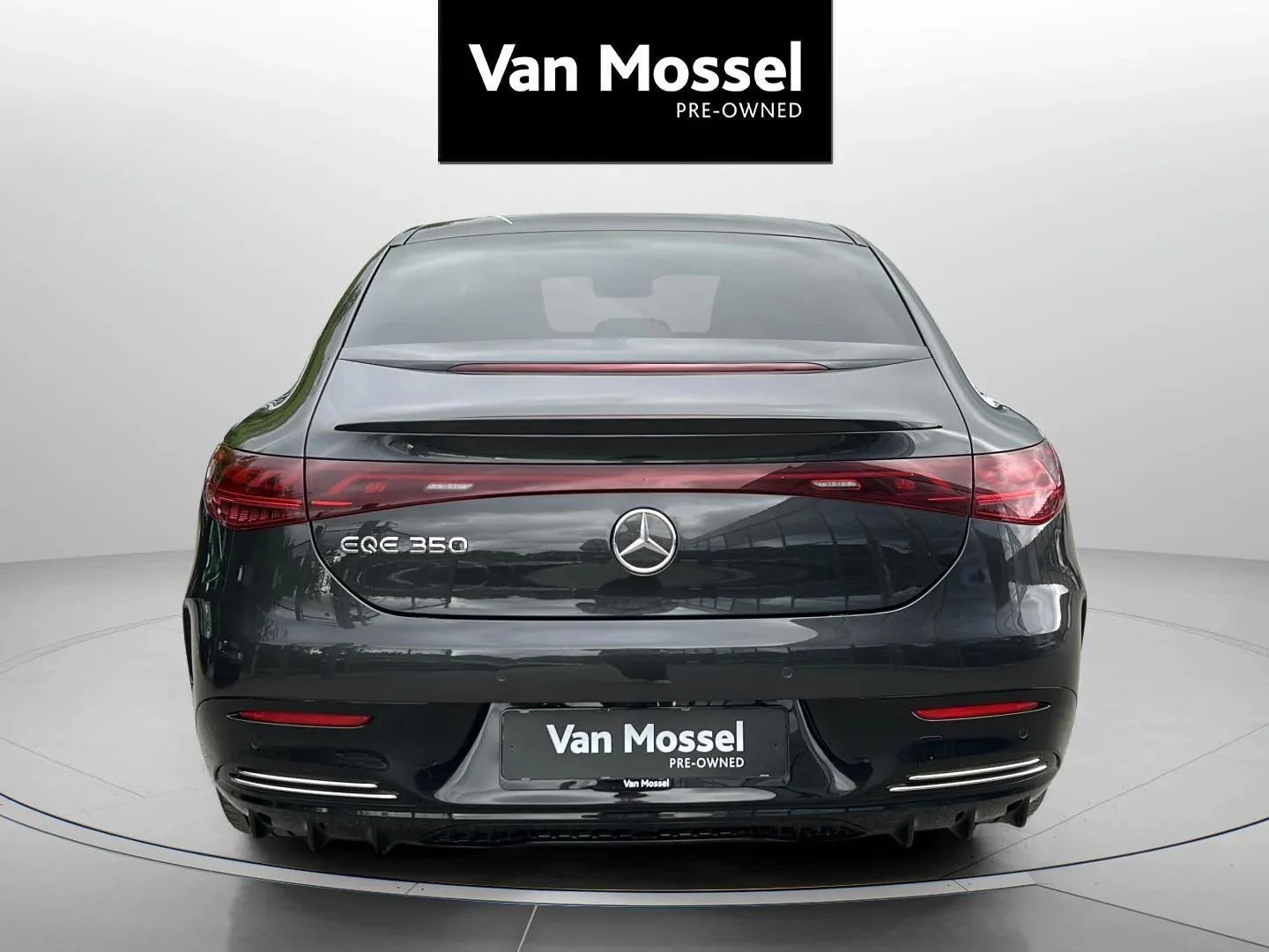 Mercedes-Benz-EQE-image-5