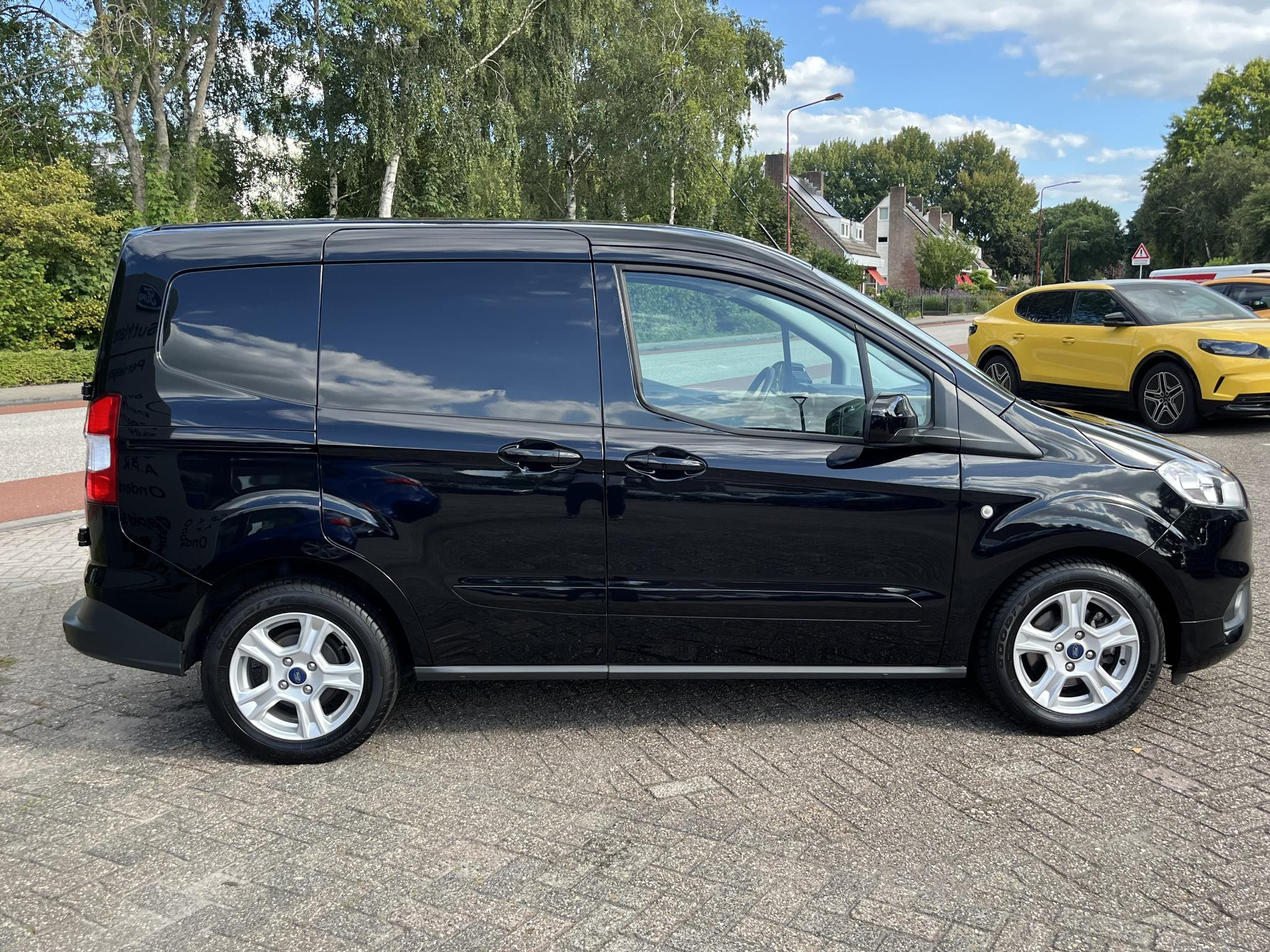 Hoofdafbeelding Ford Transit Courier