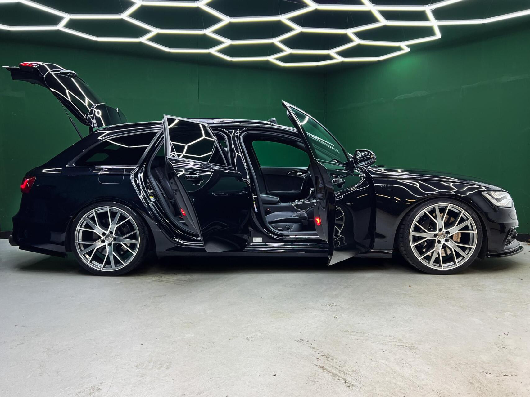 Hoofdafbeelding Audi S6