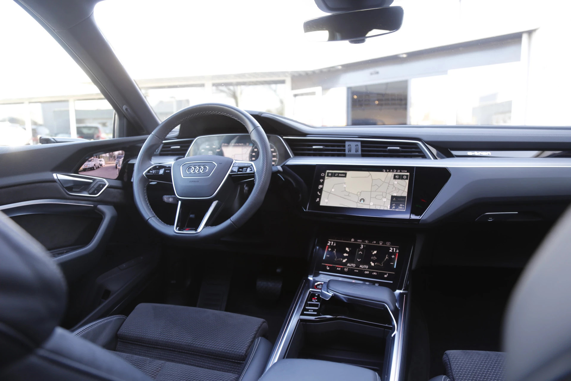 Hoofdafbeelding Audi e-tron